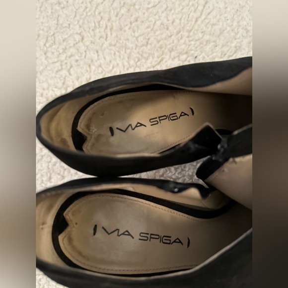 Via Spiga Black Suede Booties Size 7 - Picture 2 of 3